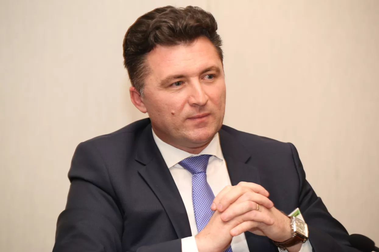 Tvrtke i karijere: Novi nadzornik HEP-opskrbe, treće preimenovanje Bauwerk Boena, Smjena na čelu Eurocompanyja 99…