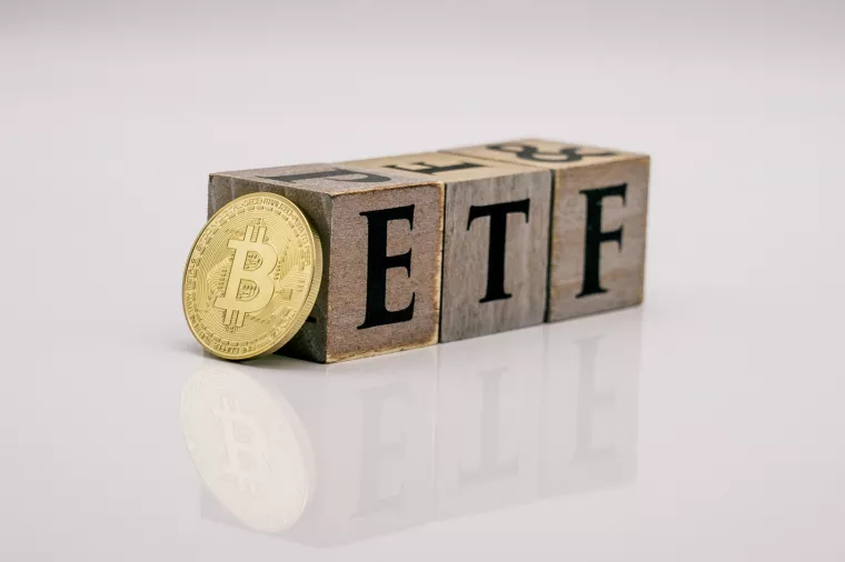 Spot vs futures bitcoin ETF - Koji je bolji za investitore?