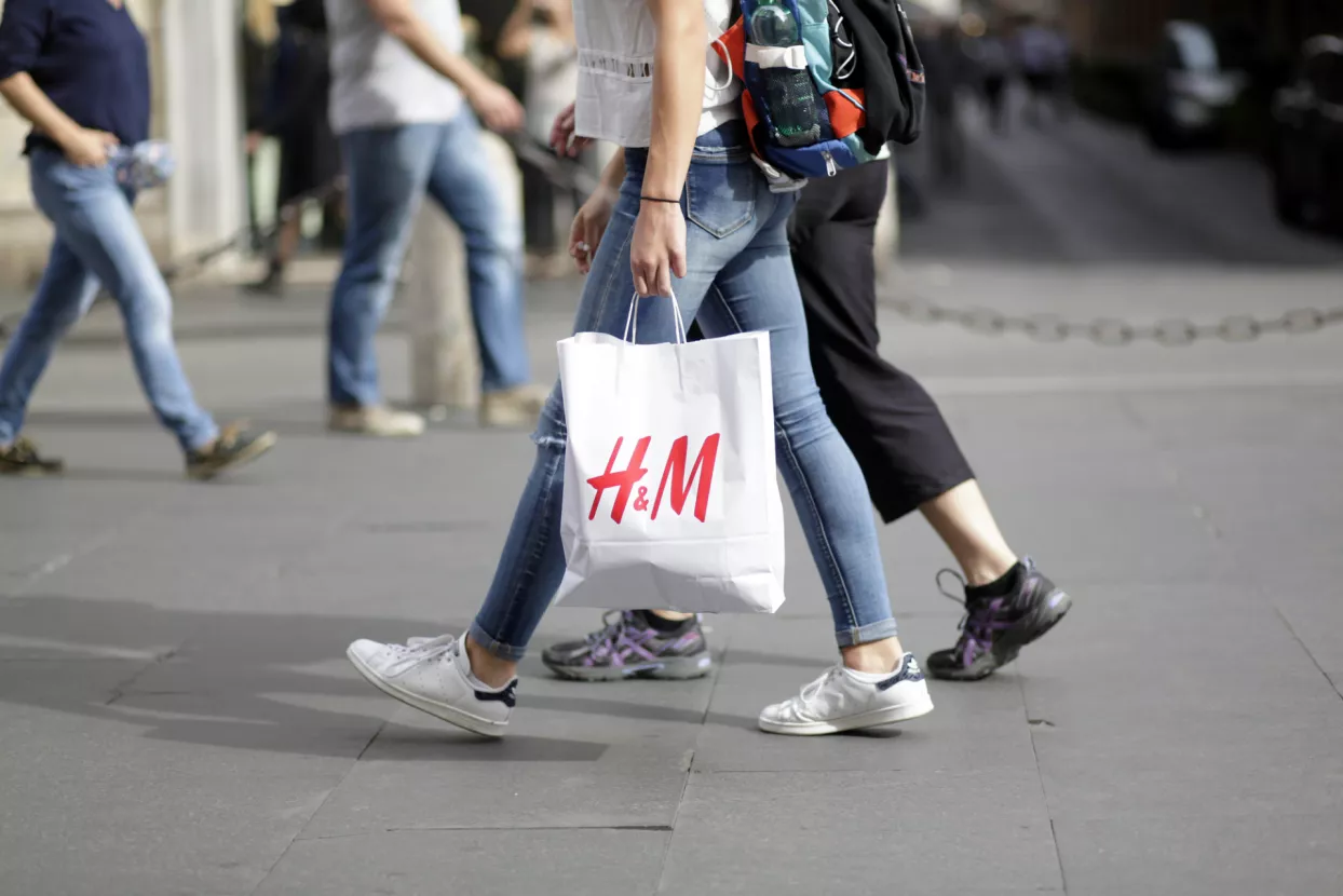H&M isprobava novi koncept trgovina u Amsterdamu sa krojačicama i odjelom za iznajmljivanje odjeće