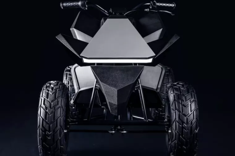 Elon Musk u prodaju pustio Tesla Cyberquad električna vozila za klince