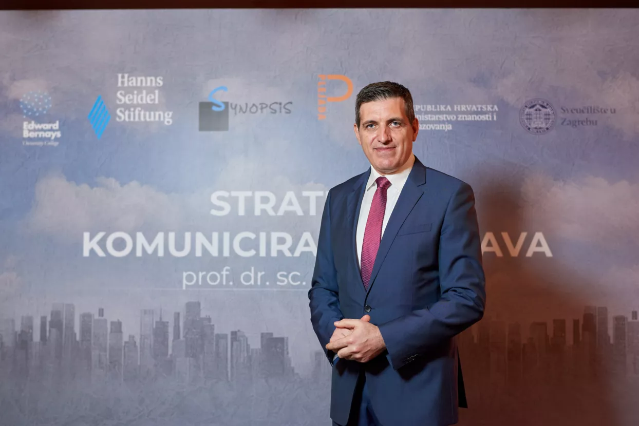 Predstavljena nova knjiga Bože Skoke 'Strateško komuniciranje država'