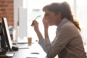 Unatoč povećanju hibridnog rada, žene više pate od sindroma &#39;burnouta&#39;