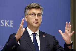 Vlada će dodatno smanjiti trošarine na benzin i dizel