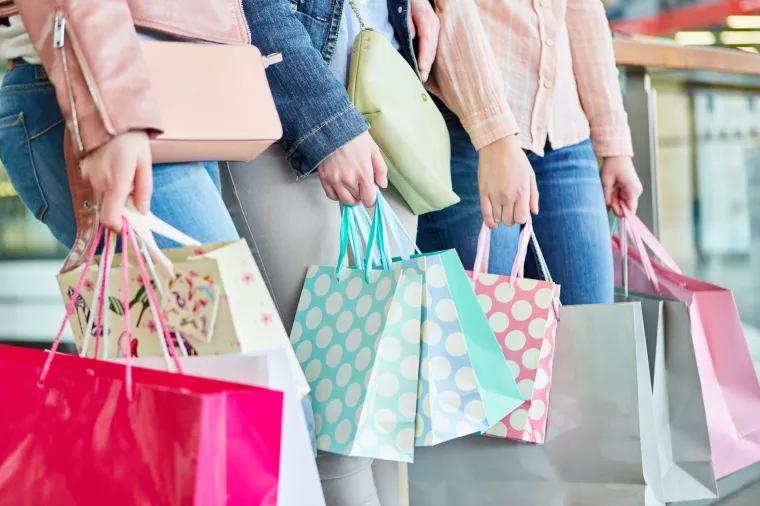 Estée Laundry podijelio savjete o tome kako kupovati beauty brendove bez grižnje savjesti