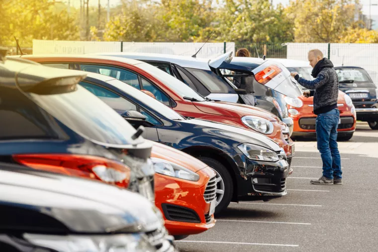 Cijene rabljenih automobila na rekordnim razinama, oporavak tržišta neizvjestan