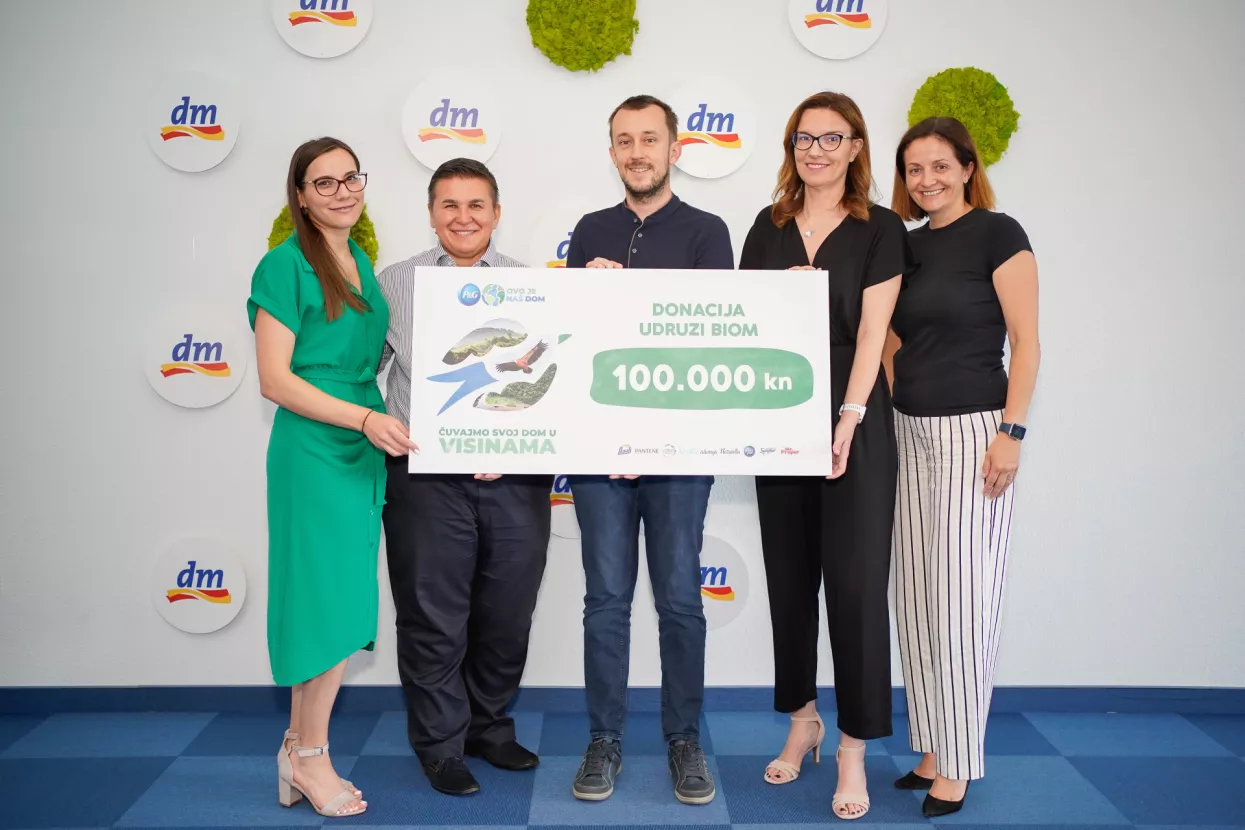 Procter&Gamble uručio Udruzi Biom 100.000 kuna