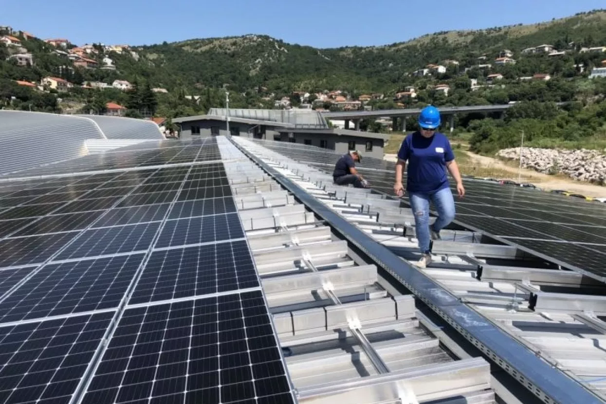 Od solara na krovu pogona - do 200 tisuća eura prihoda godišnje