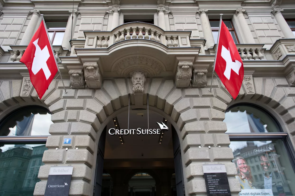 Credit Suisse nakon oštrog pada dionica pokušava vratiti povjerenje ulagača