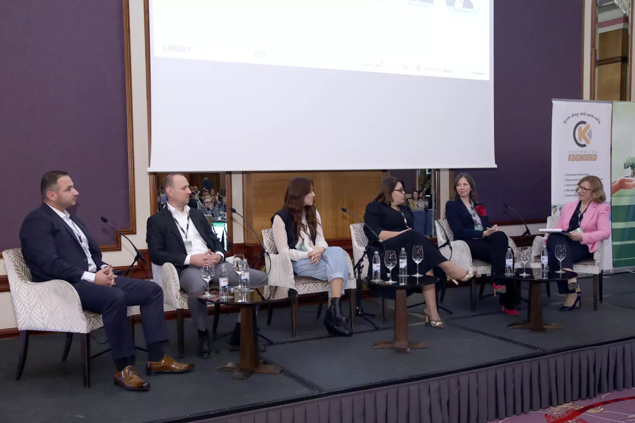 10. Međunarodna konferencija o kontrolingu, C- Panel: Krizni menadžment novog doba. Dinko Magazin, Matija Bilandžija, Ivana Ravlić Devald, Marijana Širić Sabljo, Barbara Vuković i Jasmina Očko