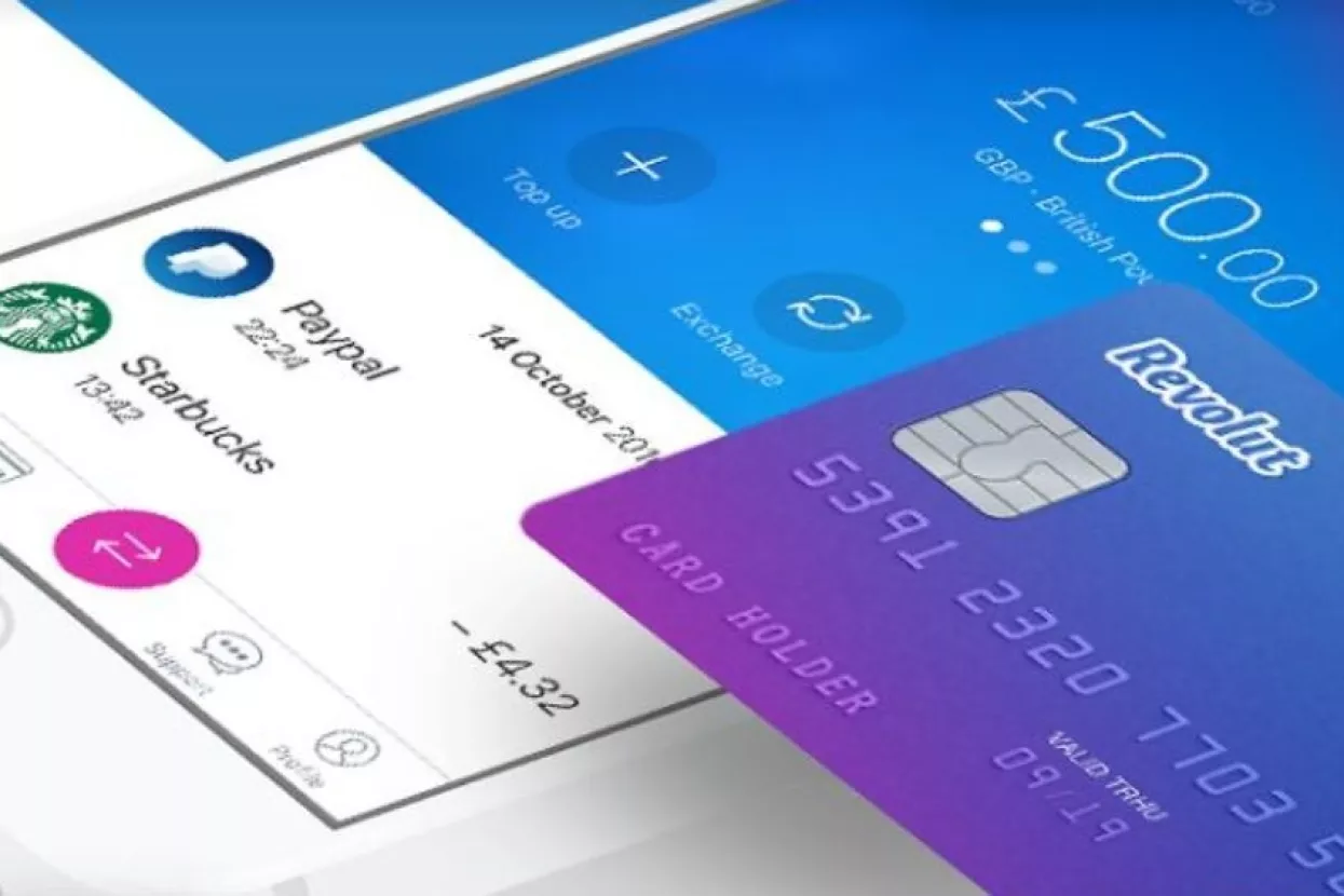 Većina fintech startupova igra na određeni 'Robin Hood' karakter u odnosu na tradicionalne banke. Temelje se na ponudi bankarskih usluga po puno nižim naknadama ili bez njih zbog čega su popularni među mlađim generacijama, posebice milenijcima. Revolut će biti i prva europska kompanija koja omogućuje ulagačima kupovanje dijelova dionica