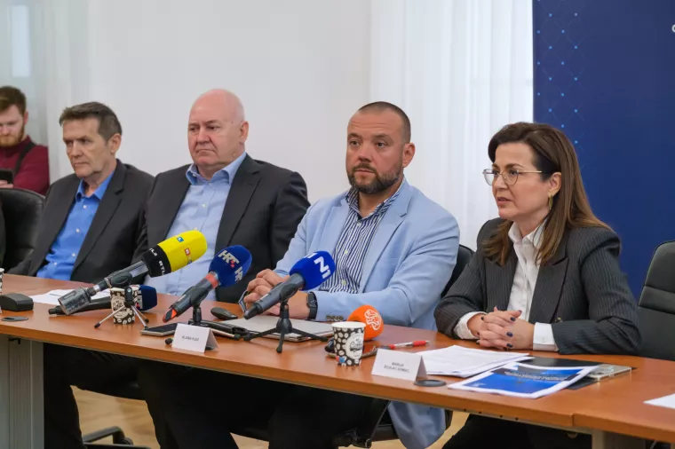 Bojan Reščec, Ivo Čović, Aljoša Pleić, Marija Šćulac Domac<br>Udruženje OIE HGK, Udruženje obnovljivih izvora energije Hrvatska gospodarska komora