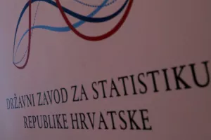 DZS: Promet industrije porastao 17,1 posto na godišnjoj razini