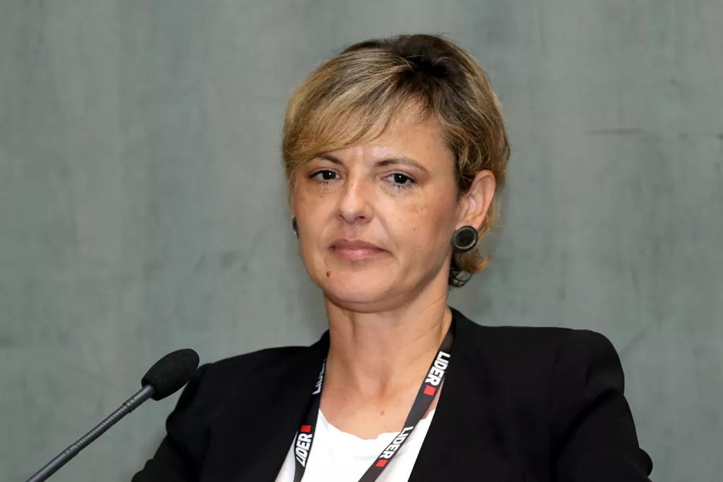Marketing and sales by numbers 2023. PANEL: KAKO ISKORISTITI AI ZA RAST PRODAJE? Ana Veir
