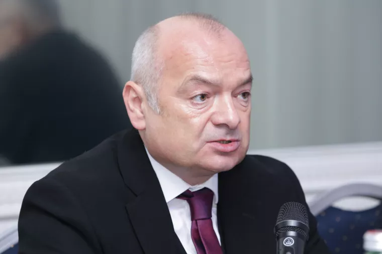 Konferencija za medije Udruge društava za upravljanje mirovinskim fondovima i mirovinskih osiguravajućih društava (UMFO), Dubravko Štimac