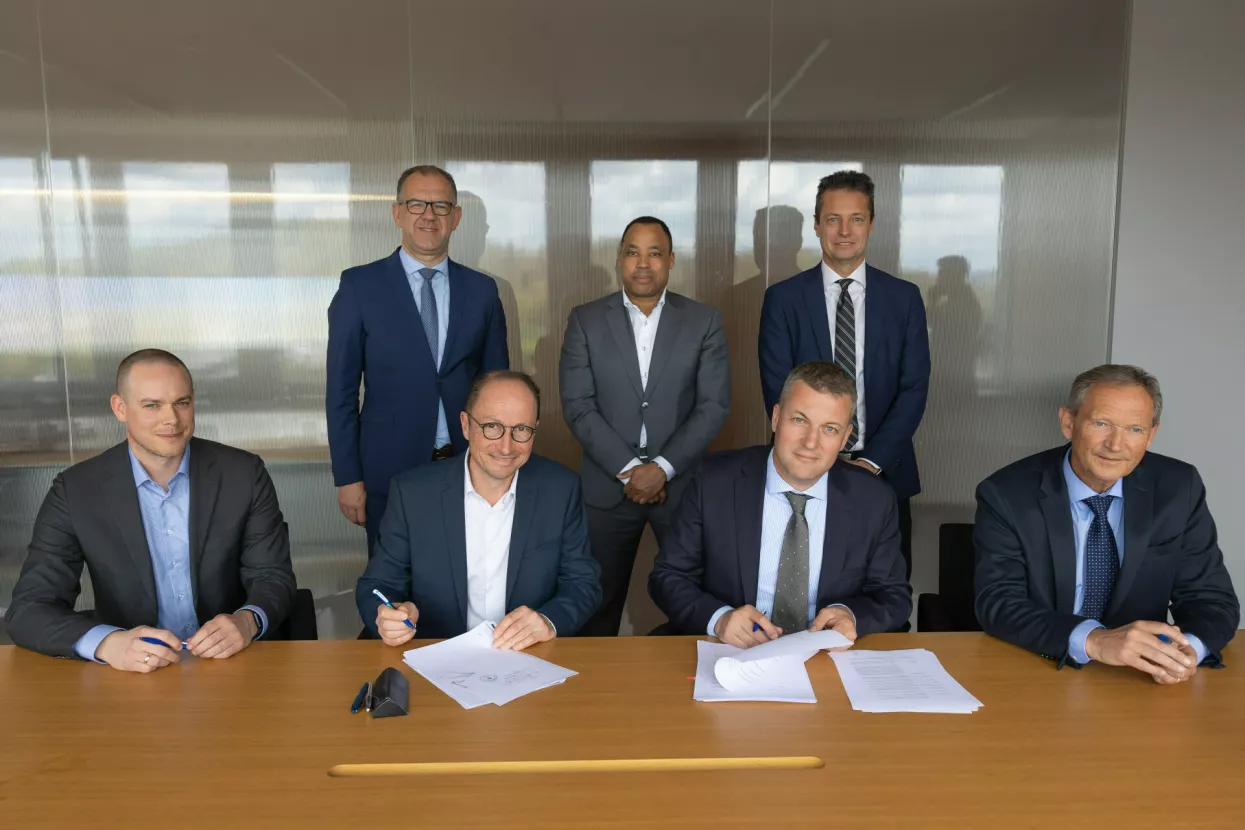 Edo Sose, managing director GreenChem Adriatic; Patrick Mac-Donald, CFO GreenChem Holding B.V.; Davor Dubokovič, Co-owner Promos; Pavel Hanus, CEO GreenChem Holding B.V.; Guy Flochlay, managing director GreenChem Holding B.V.; Primož Bedenk, managing director and Co-owner Promos; Uroš Gorjanc, Co-owner Promos<br><br>