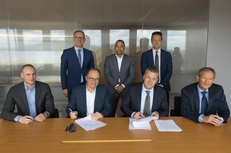 Edo Sose, managing director GreenChem Adriatic; Patrick Mac-Donald, CFO GreenChem Holding B.V.; Davor Dubokovič, Co-owner Promos; Pavel Hanus, CEO GreenChem Holding B.V.; Guy Flochlay, managing director GreenChem Holding B.V.; Primož Bedenk, managing director and Co-owner Promos; Uroš Gorjanc, Co-owner Promos<br><br>