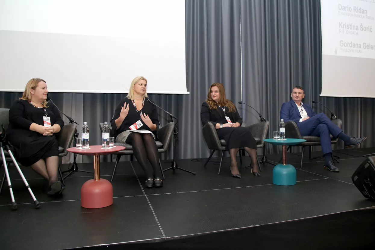 Konferencija o nabavi 2023. Okrugli stol: Ljudi - tehnologije - održivost. Blaženka Knežević, Kristina Šorić, Ivana Cvetko Iliev, Dario Riđan