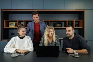 Ekipa za razvoj franšite Rakhia bar: Doris Brčinović, Matija Blažević, Antonella Juranić i Matej Raguzin<br><br>
