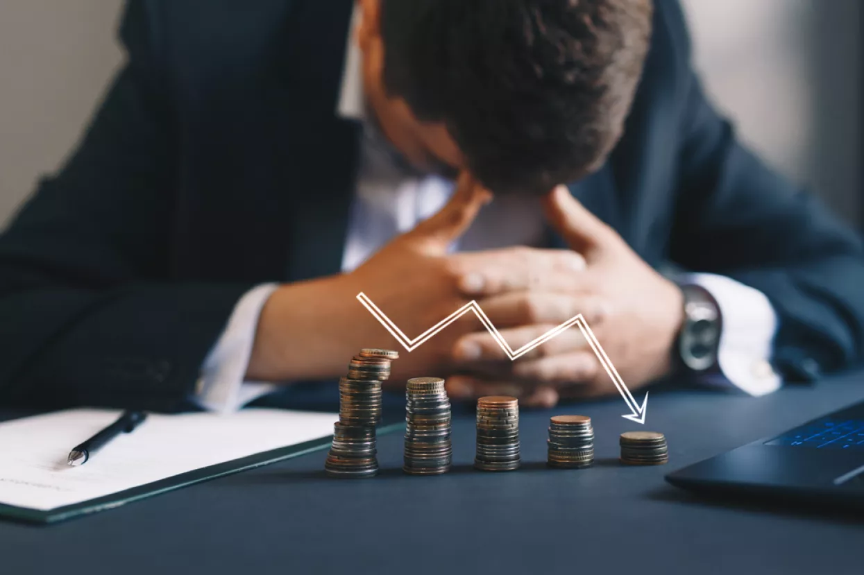 milijarder, milijunaš, biznis, biznismen, businessman, gubitak, pad, dionice, novac, pad dionica