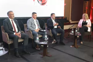 Financijsko - investicijski forum 2024. Okrugli stol "Gradovi i investicije" Siniša Kesić, Zvonimir Novosel, Dario Hrebak i Ksenija Puškarić