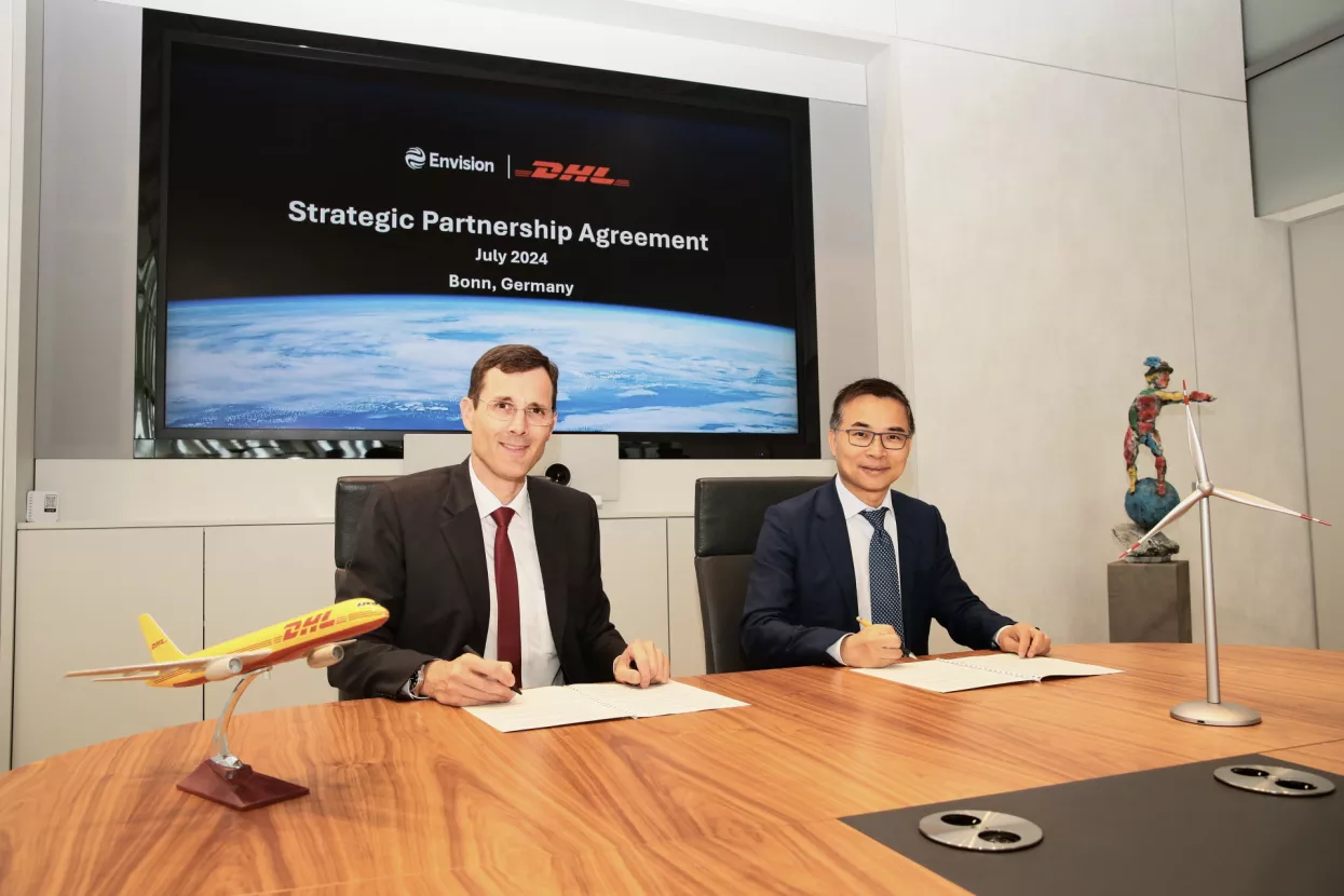 Tobias Meyer, glavni izvršni direktor DHL grupacije, i Zhang Lei, izvršni direktor Envision grupe.