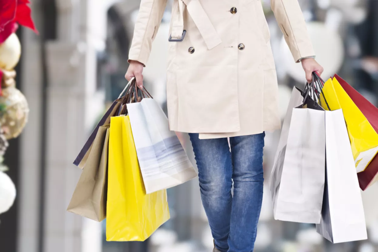 božićni shopping, božićna kupovina, kupovina poklona, kupovanje poklona, darovi, pokloni, božić, blagdanski shopping