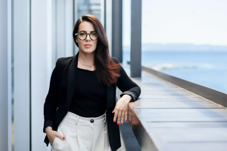 Teuta Duletić, Lurrsen