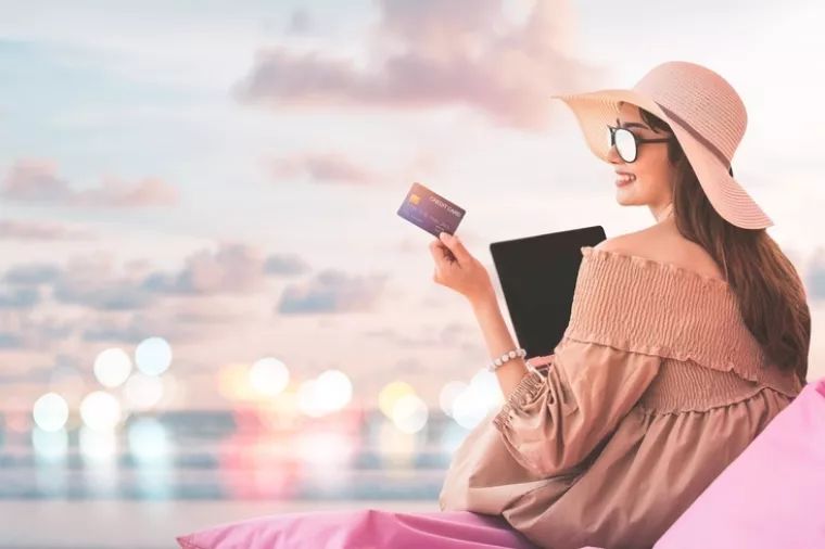 putovanje, digitalno plaćanje, putovanja, digitalna plaćanja, kreditna kartica, kartično plaćanje, turist, godišnji odmor, trošenje, troškovi