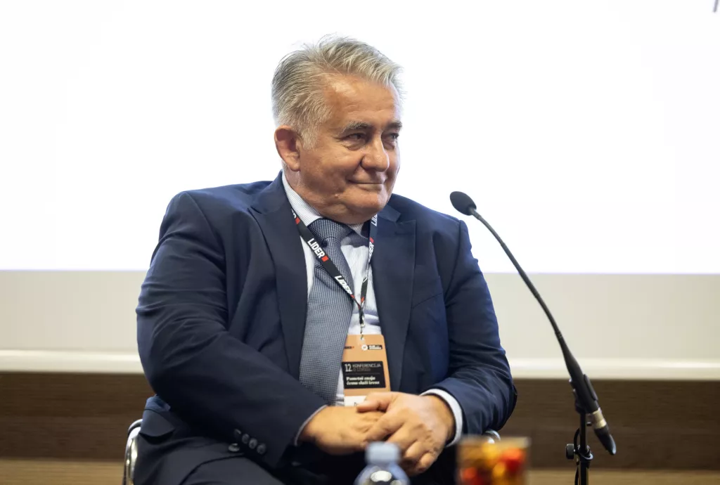 12. Konferencija o izvozu- Pametni znaju čemu služi izvoz.Panel 1.: Kako ploviti u nepredvidivim vremenima:Dario Kaurić