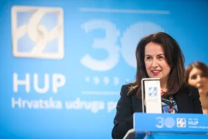 05.03.2024.., Zagreb - U Hrvatskoj udruzi poslodavaca (HUP) odrzana konferencija za medije "Kako poslovati u Velikoj Britaniji?" u organizaciji HUP-a u suradnji s Udrugom hrvatskih britanskih profesionalaca (ACBP). U panel raspravi o tome kako poslovati u Velikoj Britaniji sudjelovali su:  Boris Pogacnik, potpredsjednik za poslovni razvoj u Infobipu, Filip Ljubic, izvrsni direktor u Q agency, Rosa Rogina, direktorica London Festival of Architecture, Tena Kovacevic Janko, specijalistica opce i opstetricke ginekologije, subspecijalizacija u londonskom Fetal Medicine Research Instituteu, Luka Dorotic, partner u odvjetnickom drustvu Colic & Dorotic, Marko Jurcic, direktor medjunarodnih odnosa HUP - a.