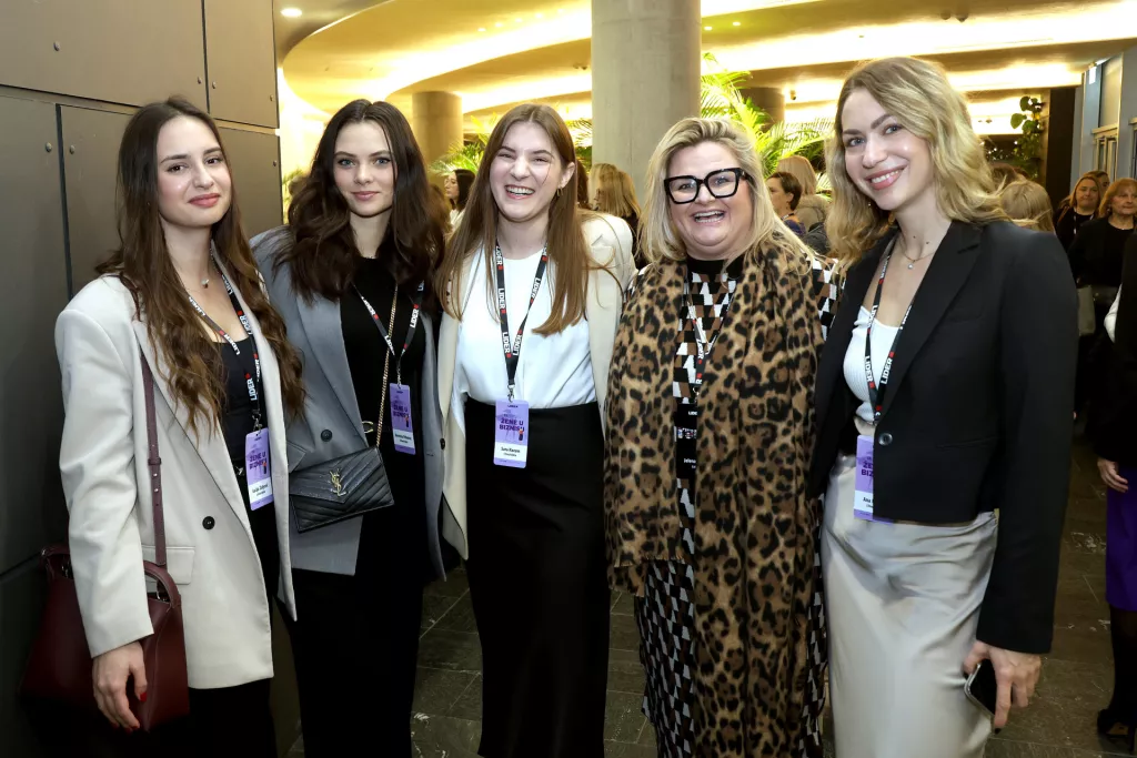 Žene u biznisu 2025. Lucija Žuljević, Dorotea Vrbanec, Sara Razum, Jelena Jagić i Ana Kovačić