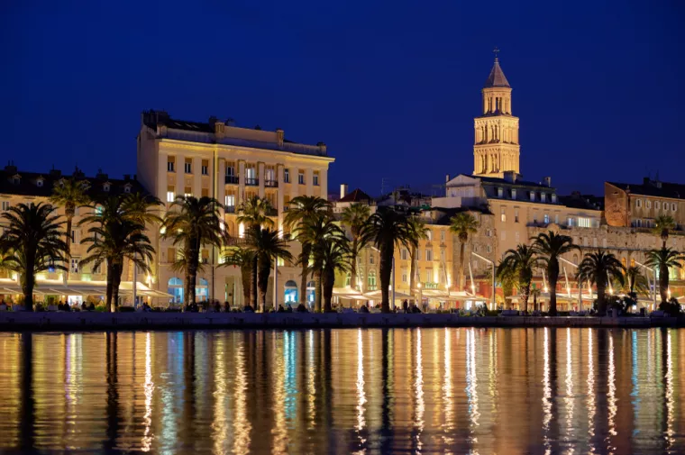 Split noću, noć, riva