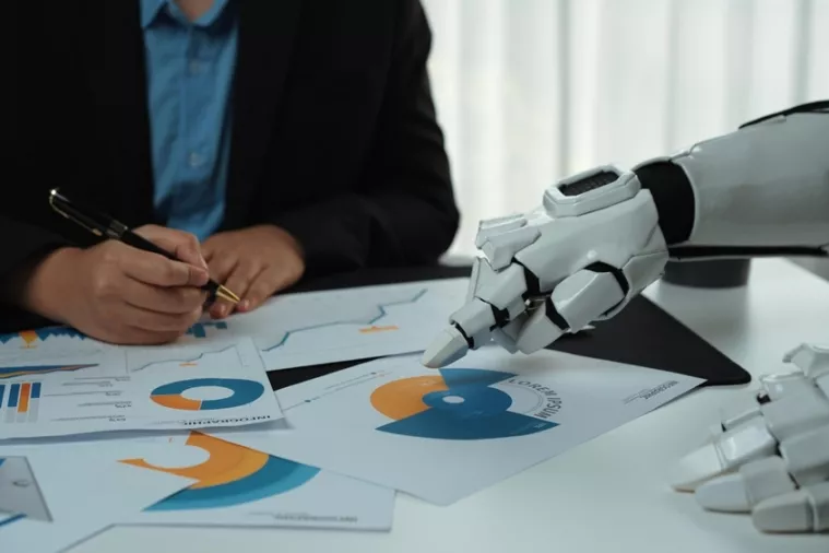 Umjetna inteligencija, roboti, robotska ruka, humanoidni robot, projekt, prijava projekta, AI, EU projekt AI