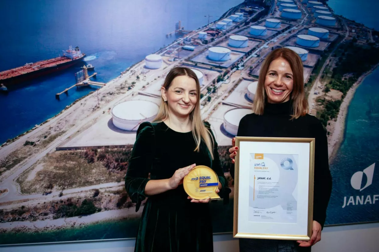 Janafu dodijeljen certifikat Inc.Q Pay Leader