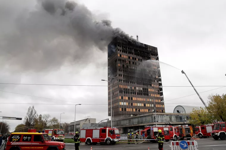 Požar u Vjesnikovom neboderu