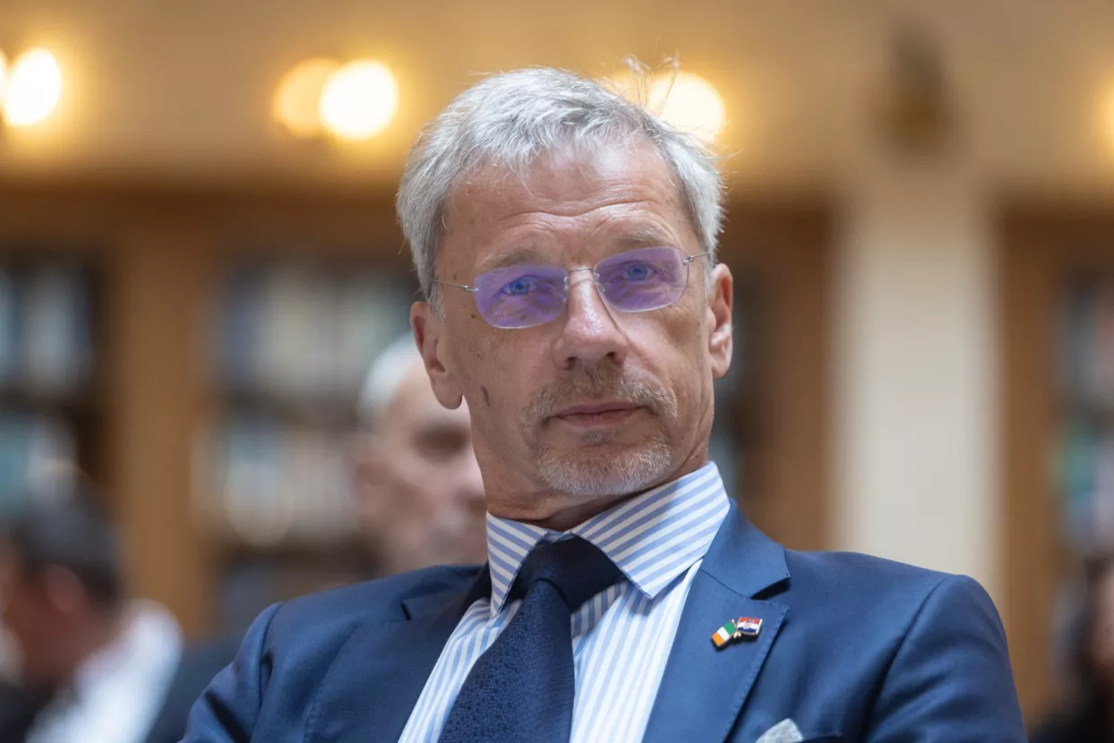 Predavanje Ante Čičin- &Scaron;ain u organizaciji Hrvatske narodne banke (HNB). Guverener HNB-a Boris Vujčić.