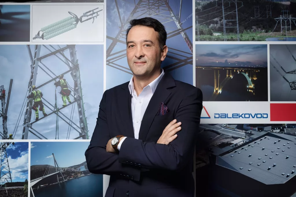 Slavko Pavić, Dalekovod