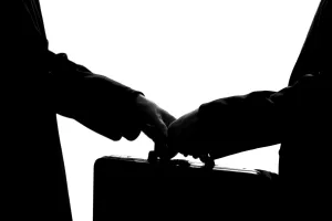 Siva ekonomija, ilegalne aktivnosti, mito, korupcija 