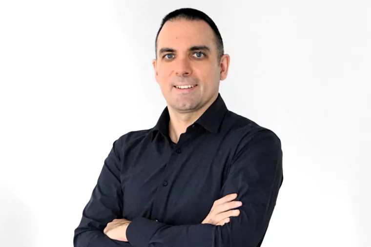 Mario Ivić, Telum