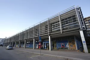 Zagrebački Holding, zgrada