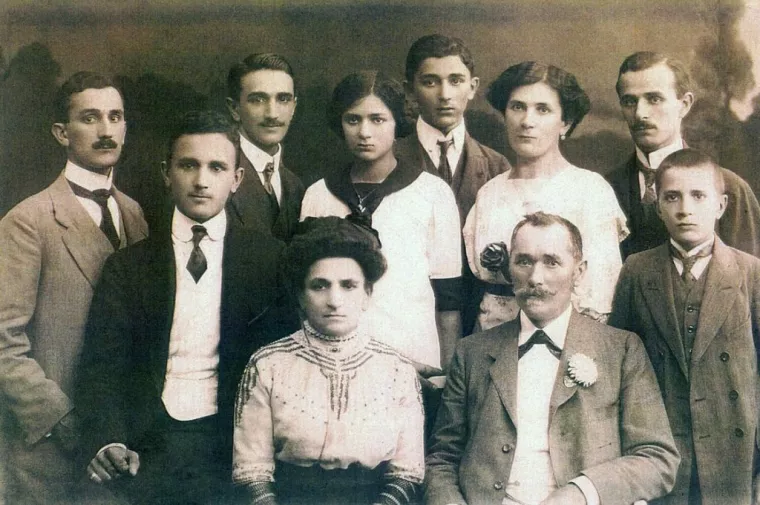 Ivan Paspa na obiteljskoj fotografiji iz 1915.&nbsp;