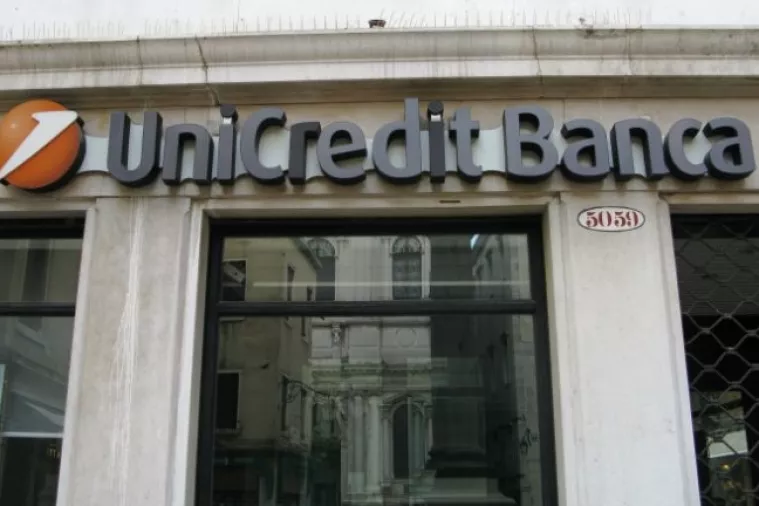 Rekordni kvartal za UniCredit dok sprema preuzimanje Commerzbanka