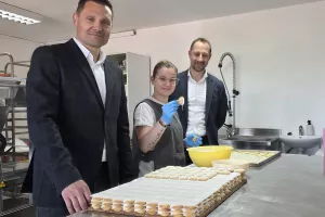 Zamjenik župana Zagrebačke županije Ervin Kolarec i pročelnik za gospodarstvo i fondove EU-a Damir Fasaić u posjetu poduzetnicima