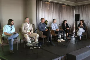 Investicijska konferencija, Okrugli stol 3: Aleksandar Gavrilović, Viktor Lučić, Davor Aničić, Tomislav Nikočević, Ivana Matanović i Gordana Gelečer