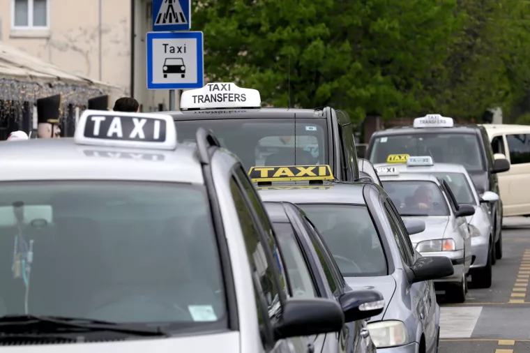 Taxi, taksi
