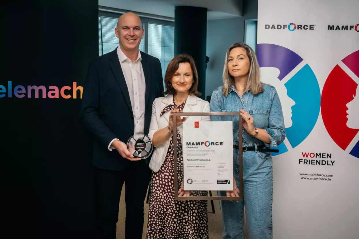 Adrian Ježina (Telemach Hrvatska), Diana Kobas De&scaron;ković (Spona Code) i Andreja Gracin (Telemach)