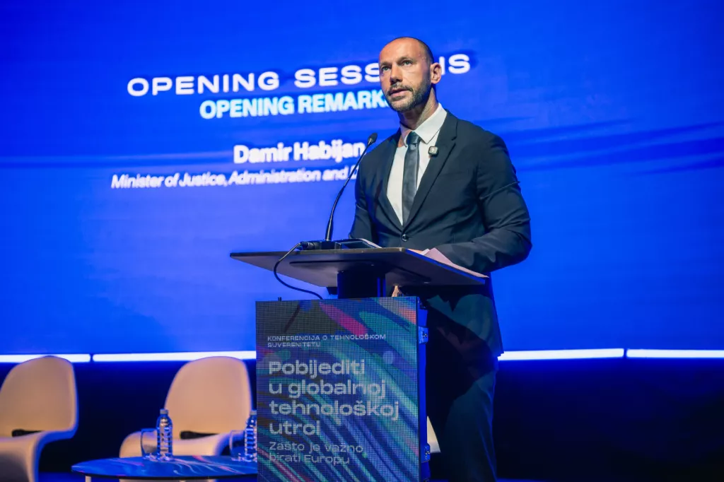 Damir HabijanKonferencija Predstavni&scaron;tva Europske komisije u Hrvatskoj i Gospodarskog savjeta Sveučili&scaron;ta Algebra Bernays