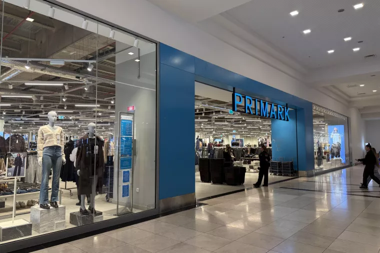 Bucharest, Romania - October 31, 2025The entrance of a Primark store in a city mall. Primark is an Irish chain of fashion and lifestyle stores, famous for offering clothing, accessories, beauty products, and home goods at extremely low prices, following the fast fashion business model.