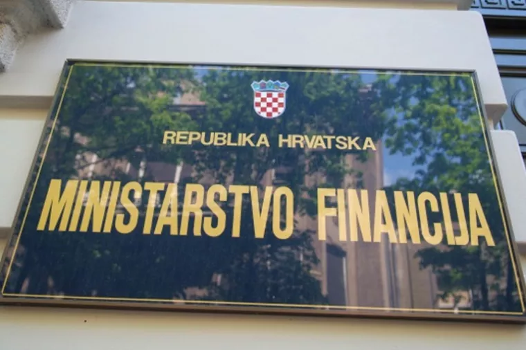 Novi zakon o kreditima: kupnja na rate karticama bez promjena
