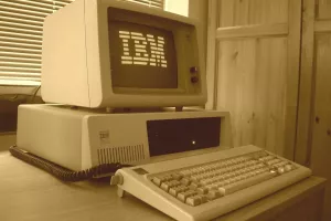 Model PC-a 5150 IBM je lansirao 12. kolovoza 1981.&nbsp;